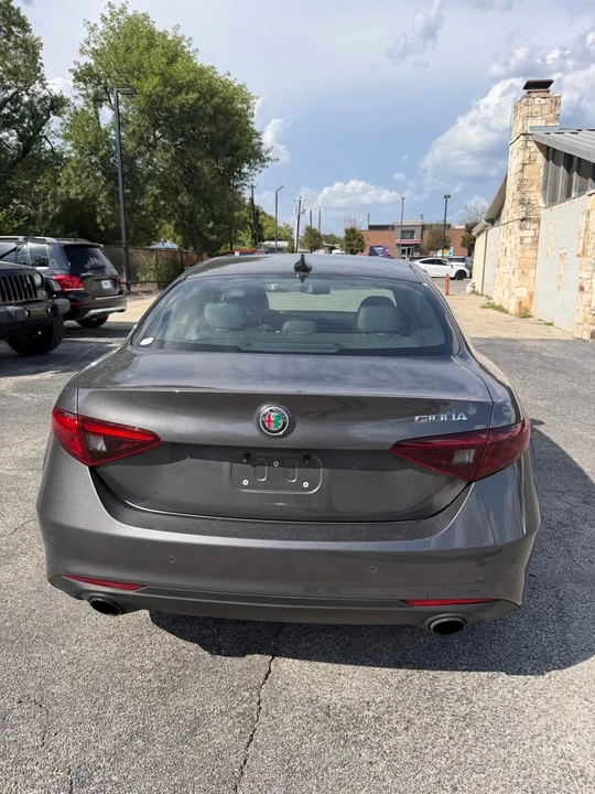 2023 Alfa Romeo Giulia - Image 6 of 13
