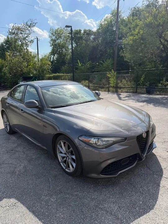 2023 Alfa Romeo Giulia - Image 3 of 13