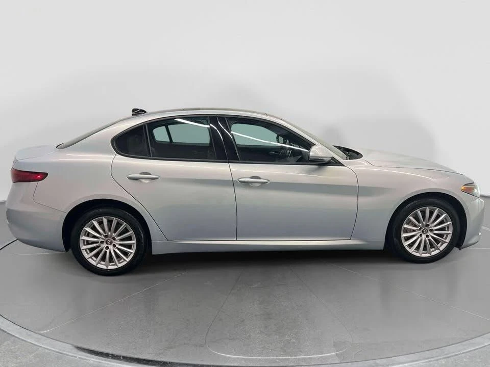 2023 Alfa Romeo Giulia - Image 4 of 20