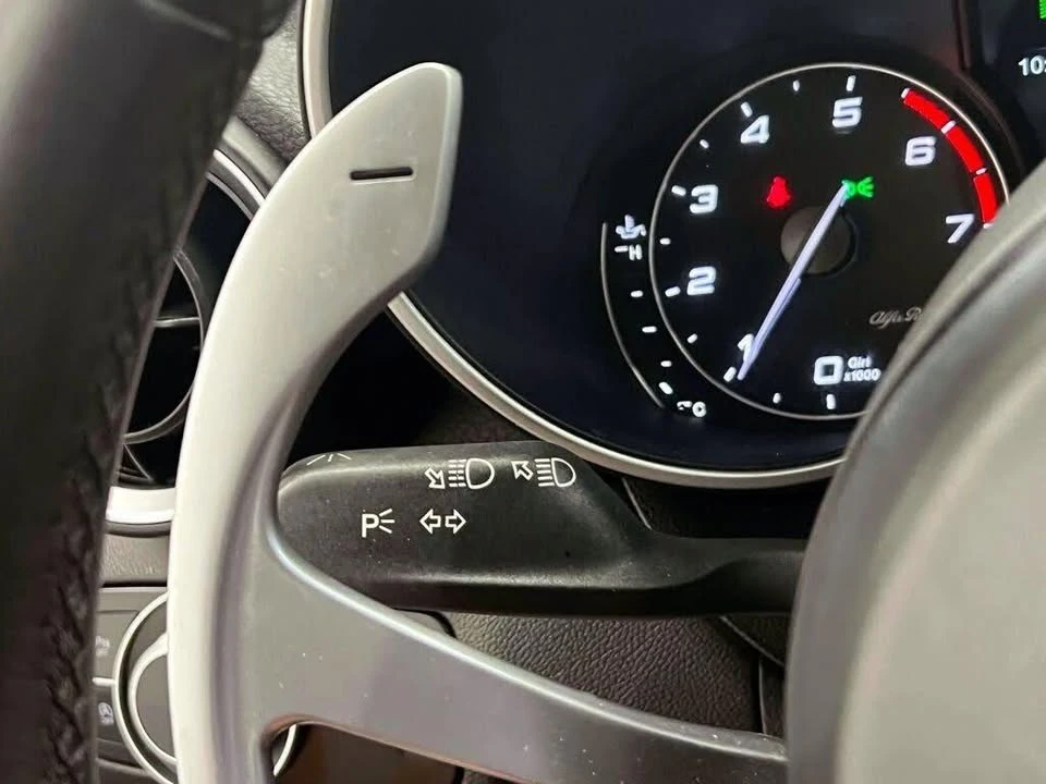 2023 Alfa Romeo Giulia - Image 20 of 20
