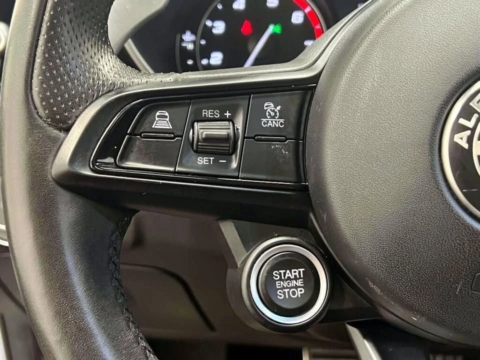 2023 Alfa Romeo Giulia - Image 18 of 20