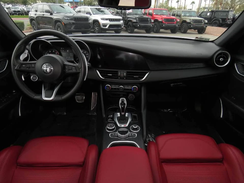 2023 Alfa Romeo Giulia - Image 7 of 14