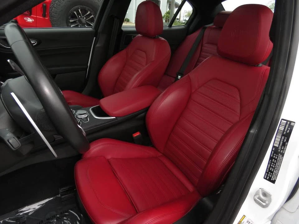 2023 Alfa Romeo Giulia - Image 11 of 14