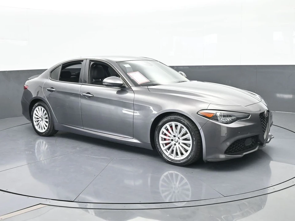 2023 Alfa Romeo Giulia - Image 8 of 12