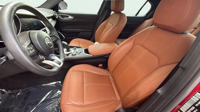 2023 Alfa Romeo Giulia - Image 13 of 20