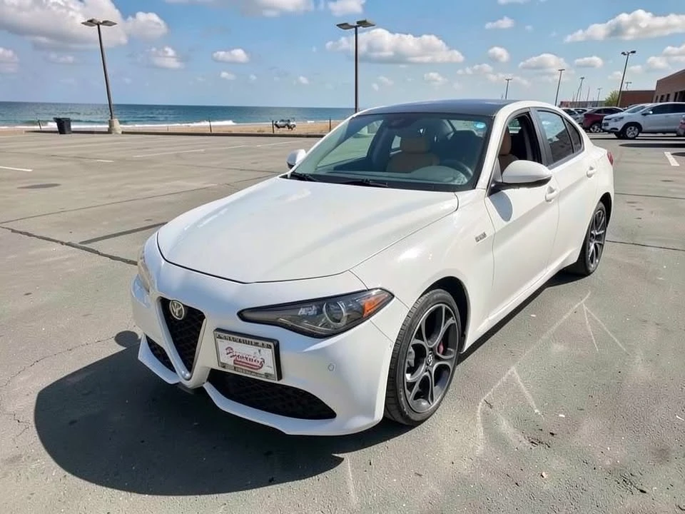 2023 Alfa Romeo Giulia - Image 3 of 20