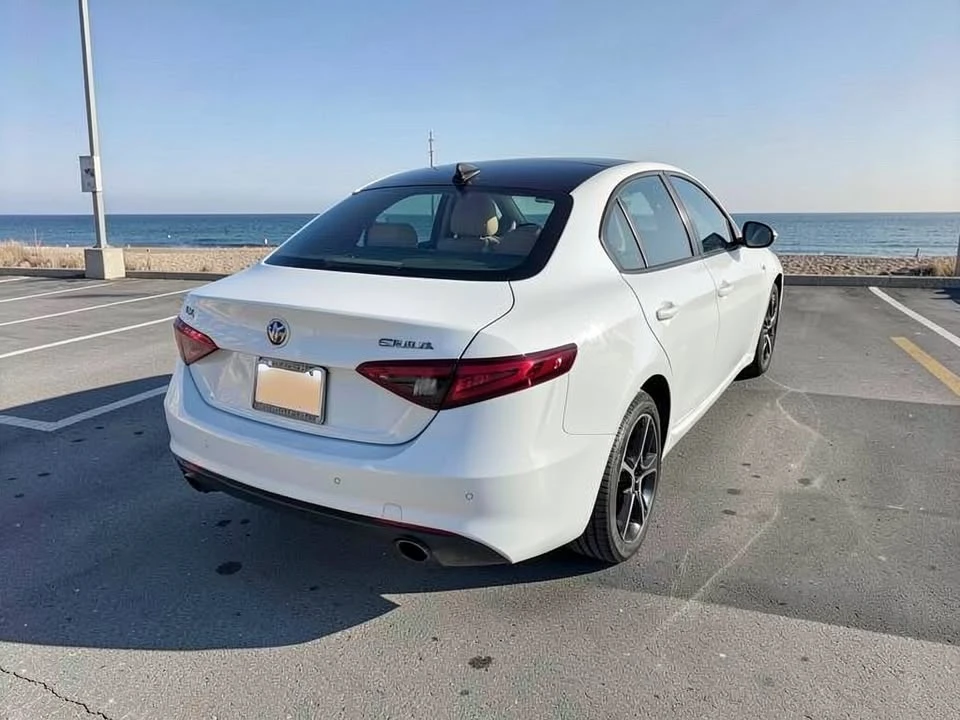 2023 Alfa Romeo Giulia - Image 7 of 20