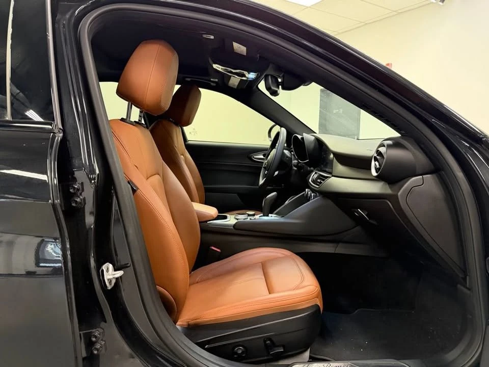 2023 Alfa Romeo Giulia - Image 20 of 20