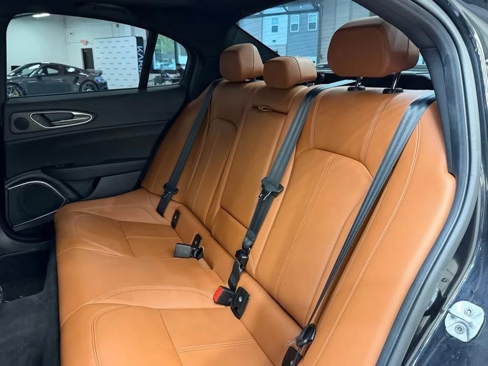 2023 Alfa Romeo Giulia - Image 15 of 20
