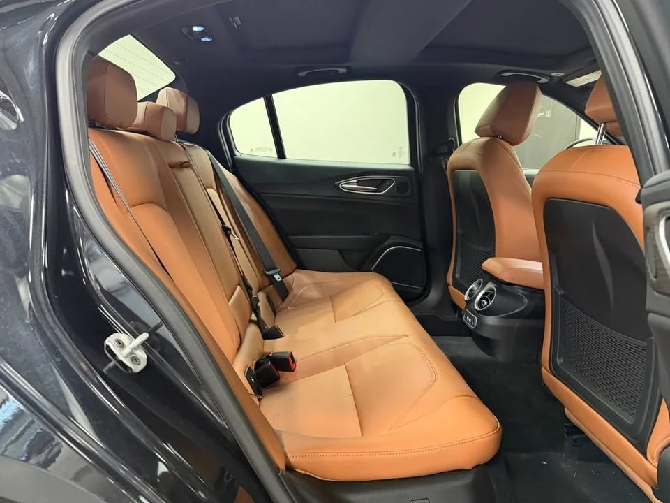 2023 Alfa Romeo Giulia - Image 17 of 20