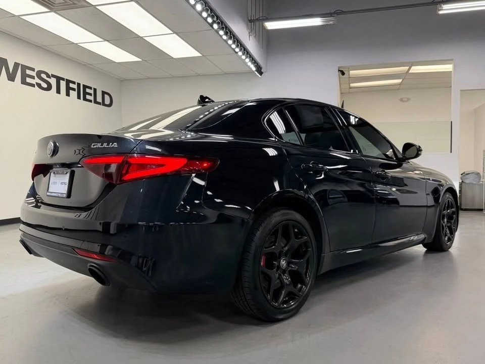 2023 Alfa Romeo Giulia - Image 7 of 20