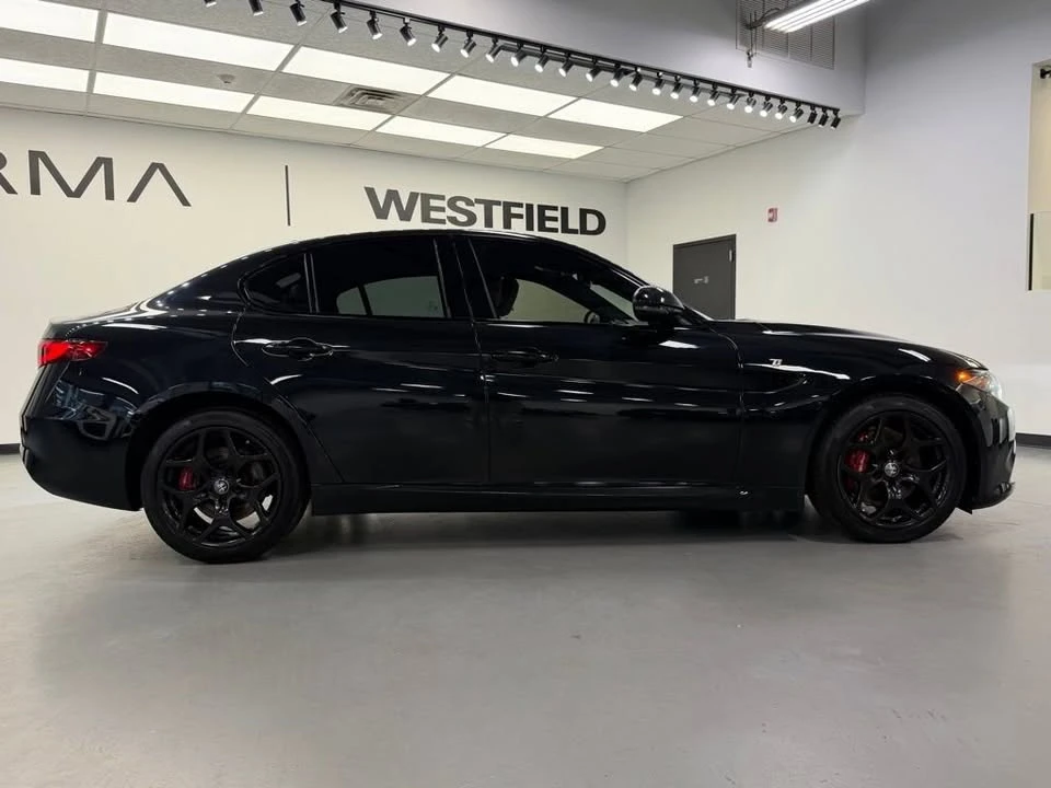 2023 Alfa Romeo Giulia - Image 8 of 20