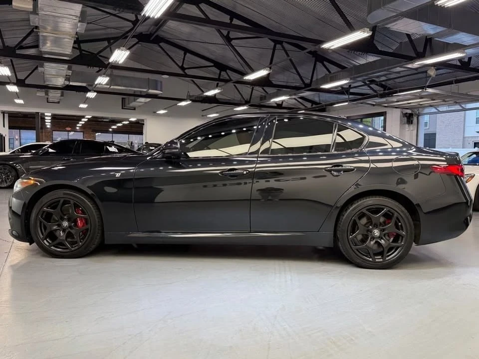 2023 Alfa Romeo Giulia - Image 4 of 20