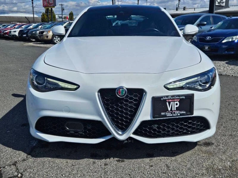 2023 Alfa Romeo Giulia - Image 8 of 17