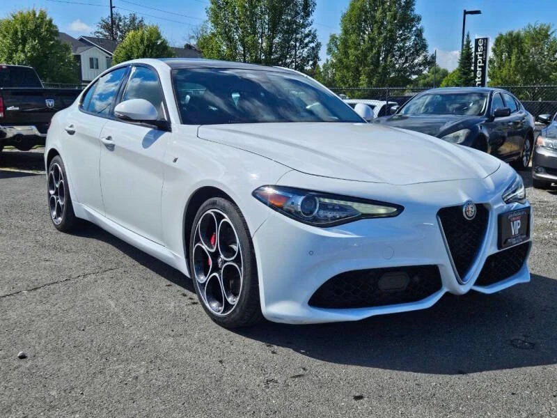 2023 Alfa Romeo Giulia - Image 7 of 17