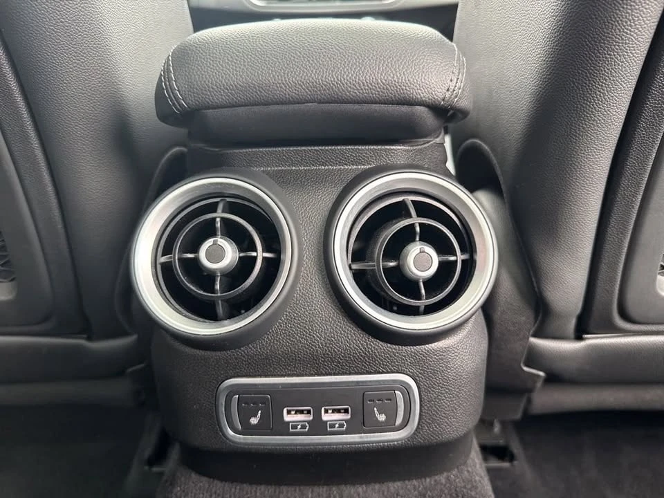 2023 Alfa Romeo Giulia - Image 17 of 20
