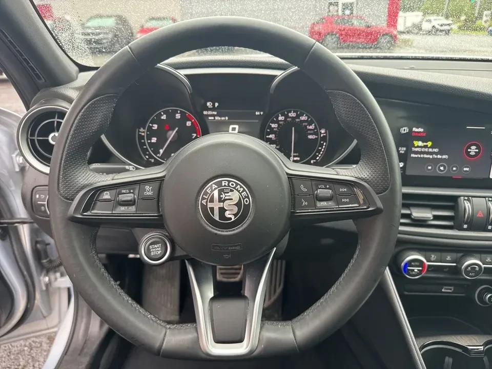 2023 Alfa Romeo Giulia - Image 13 of 20