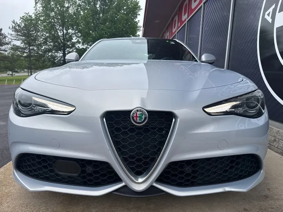 2023 Alfa Romeo Giulia - Image 2 of 20
