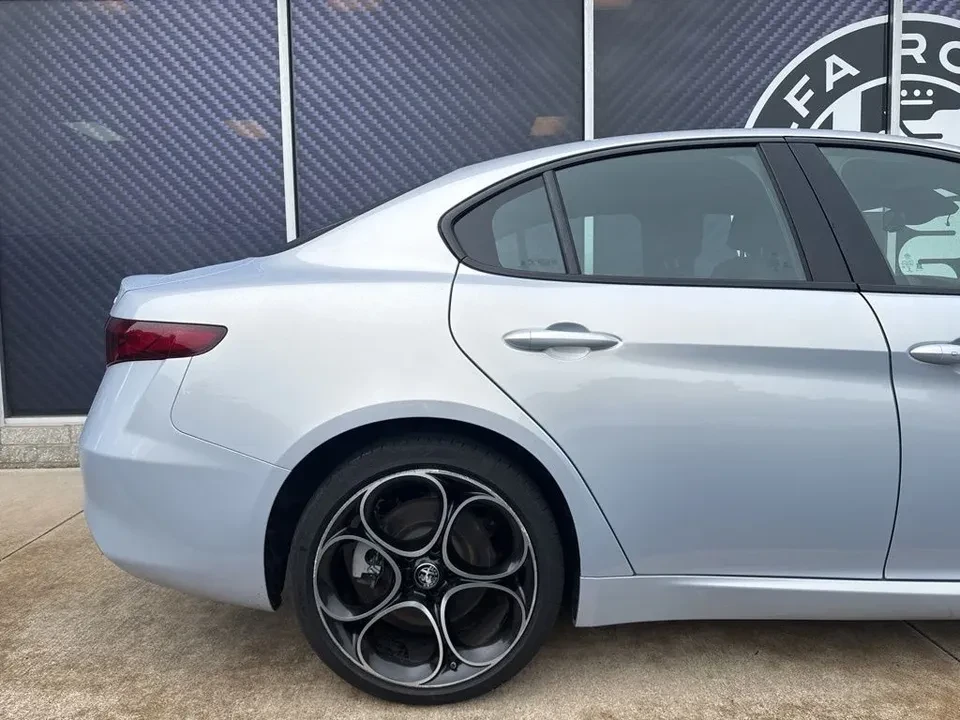 2023 Alfa Romeo Giulia - Image 4 of 20