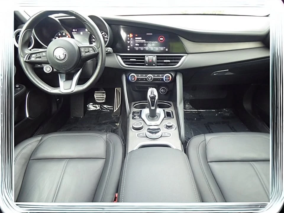 2023 Alfa Romeo Giulia - Image 11 of 20