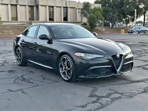 2023 Alfa Romeo Giulia Ti Lusso Sedan 4D