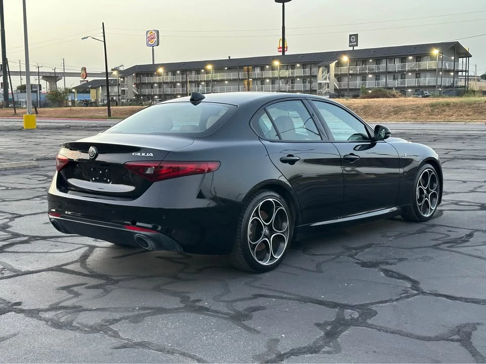 2023 Alfa Romeo Giulia - Image 3 of 16