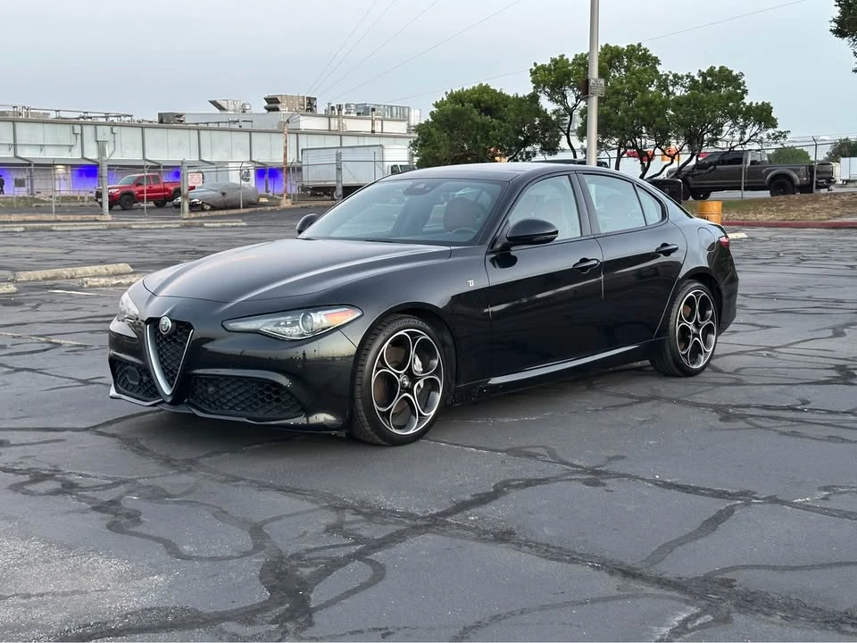 2023 Alfa Romeo Giulia - Image 7 of 16