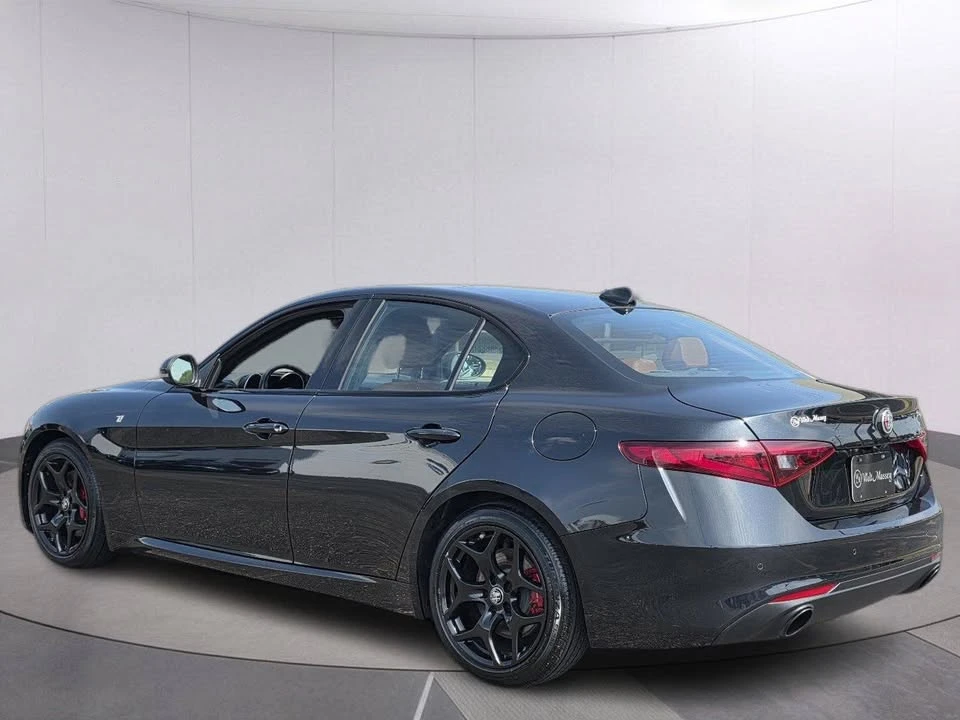 2023 Alfa Romeo Giulia - Image 7 of 18