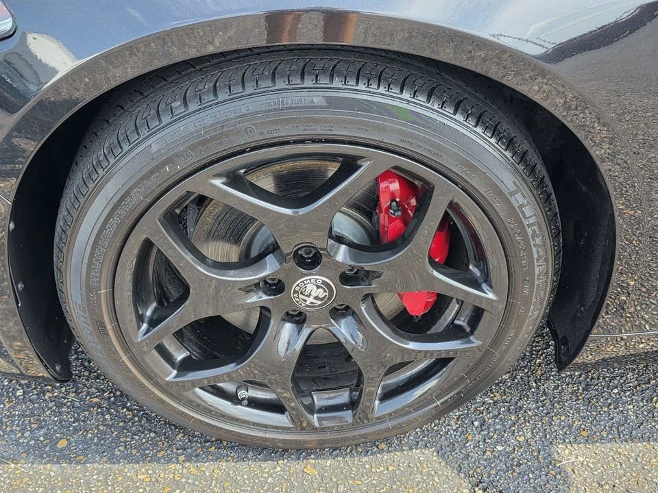 2023 Alfa Romeo Giulia - Image 18 of 18