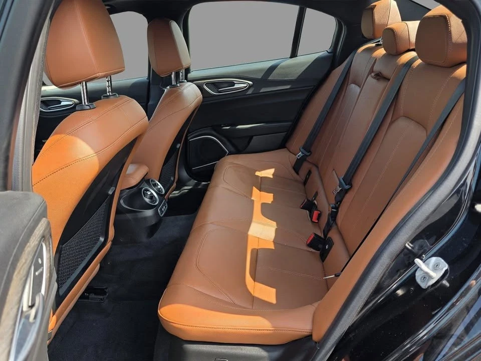 2023 Alfa Romeo Giulia - Image 15 of 18