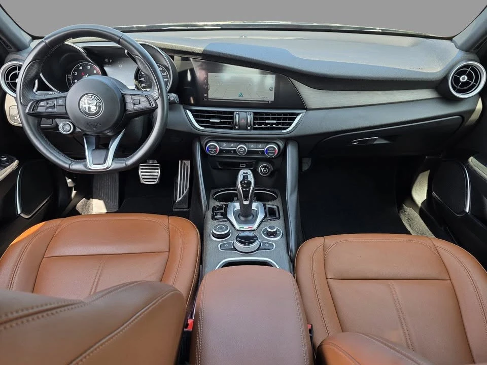 2023 Alfa Romeo Giulia - Image 9 of 18