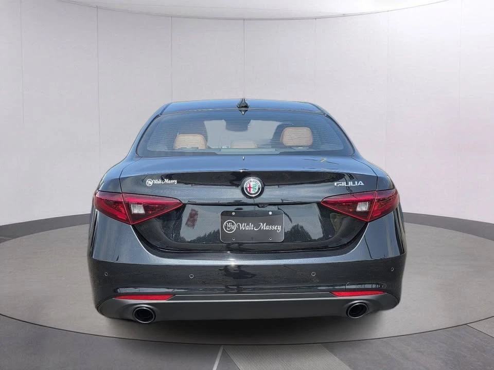 2023 Alfa Romeo Giulia - Image 6 of 18