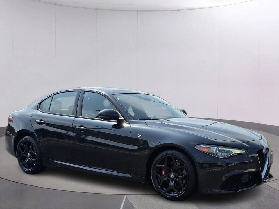 2023 Alfa Romeo Giulia - Image 3 of 18