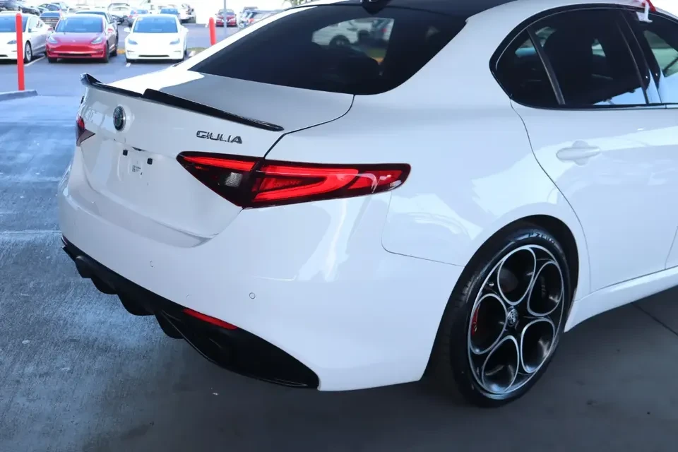 2023 Alfa Romeo Giulia - Image 3 of 6