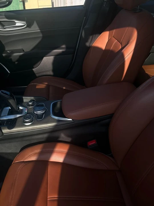 2023 Alfa Romeo Giulia - Image 10 of 14