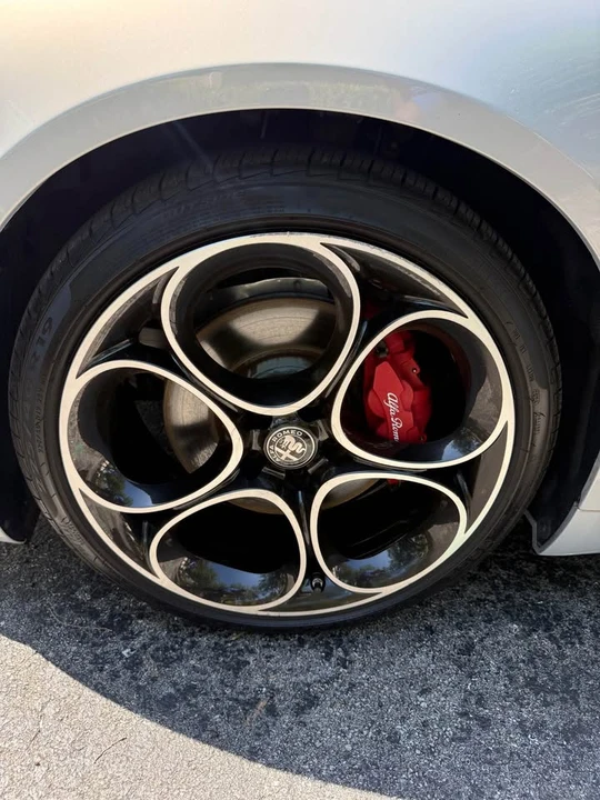 2023 Alfa Romeo Giulia - Image 6 of 12