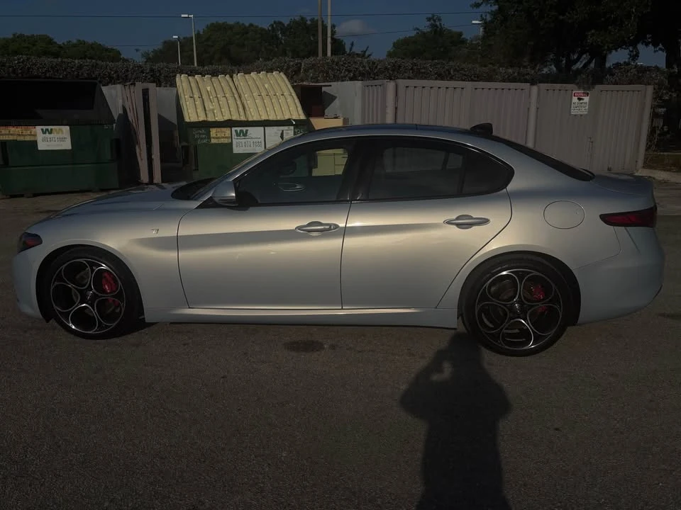 2023 Alfa Romeo Giulia - Image 5 of 14