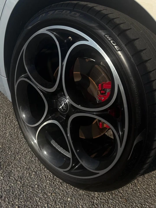 2023 Alfa Romeo Giulia - Image 6 of 14