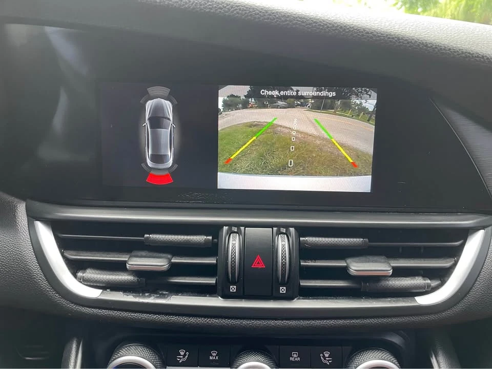 2023 Alfa Romeo Giulia - Image 12 of 12