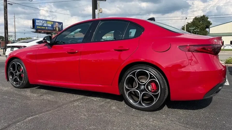 2023 Alfa Romeo Giulia - Image 4 of 20