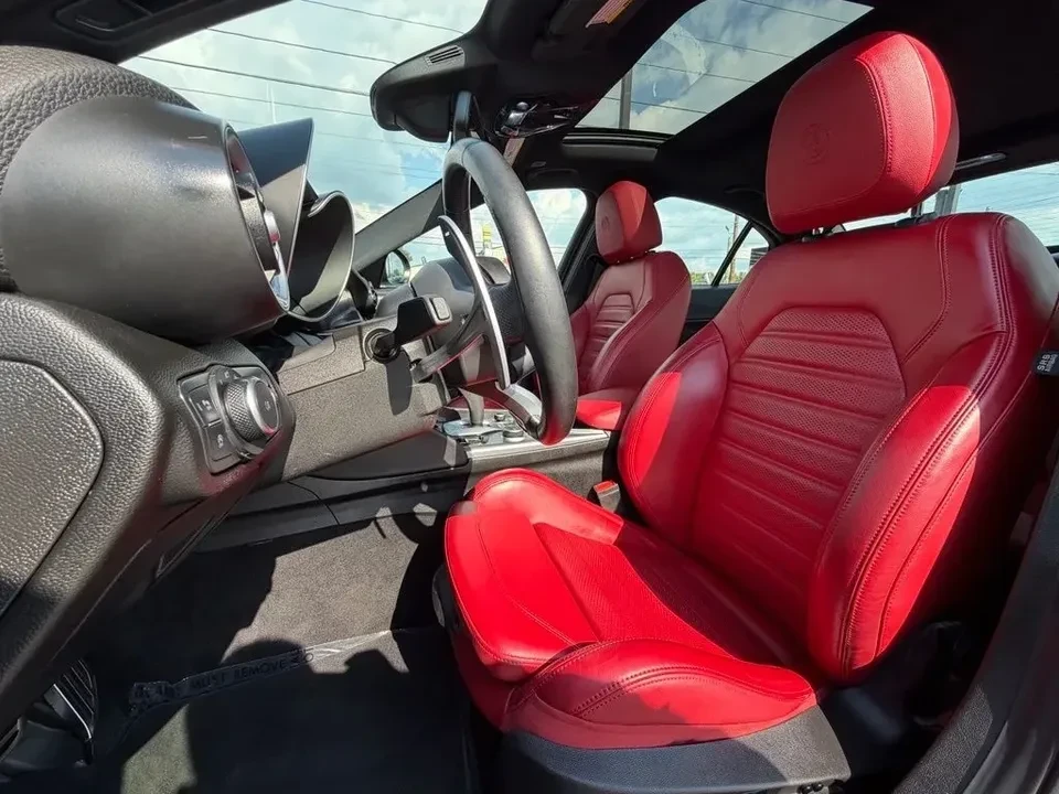 2023 Alfa Romeo Giulia - Image 17 of 20
