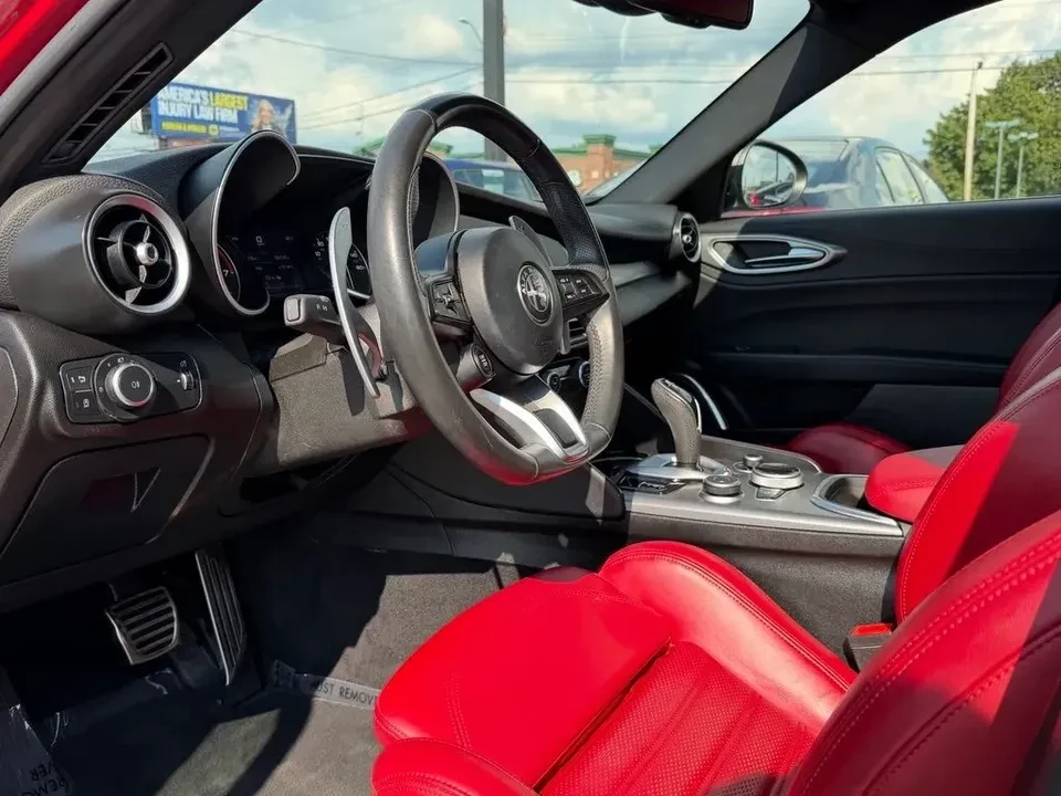 2023 Alfa Romeo Giulia - Image 2 of 20