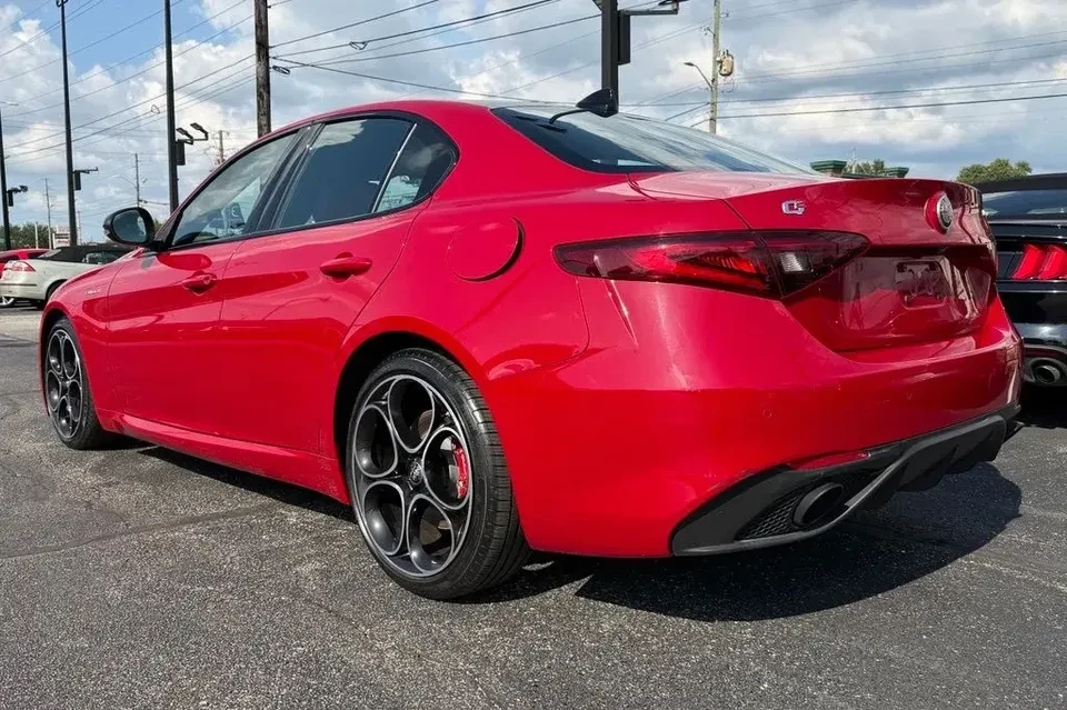2023 Alfa Romeo Giulia - Image 5 of 20