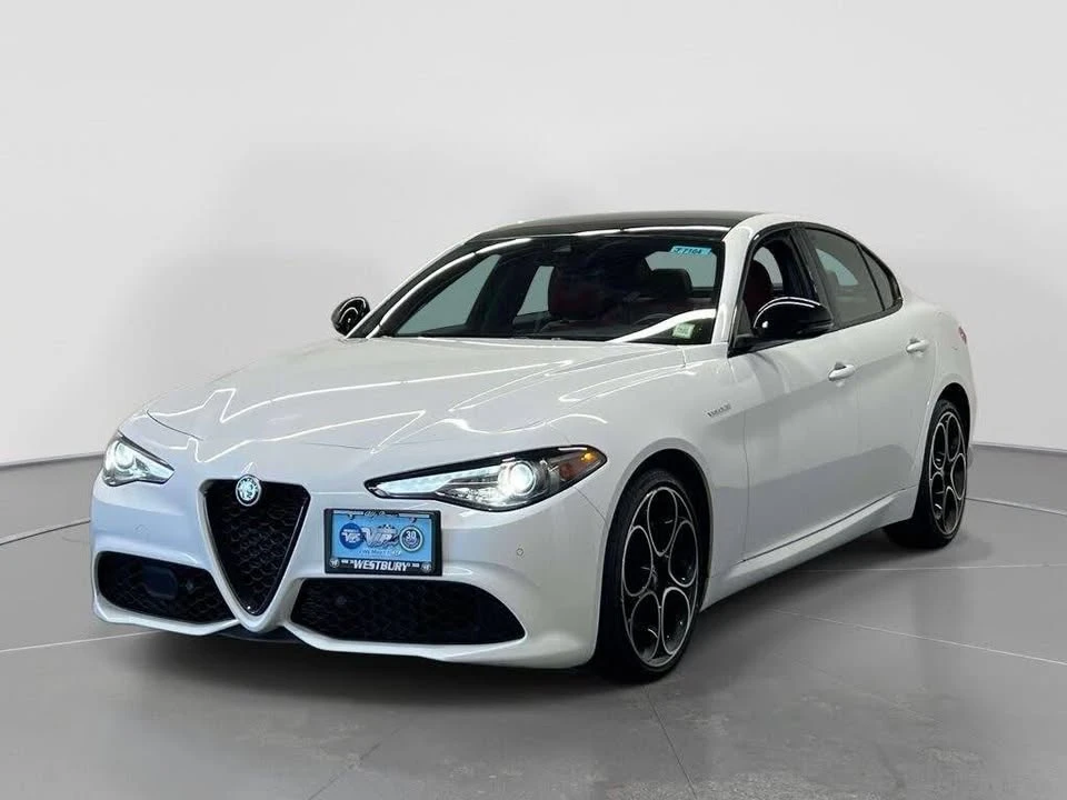 2023 Alfa Romeo Giulia - Image 3 of 20