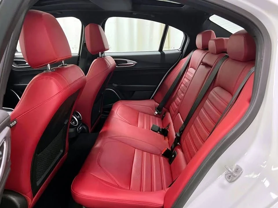 2023 Alfa Romeo Giulia - Image 7 of 20