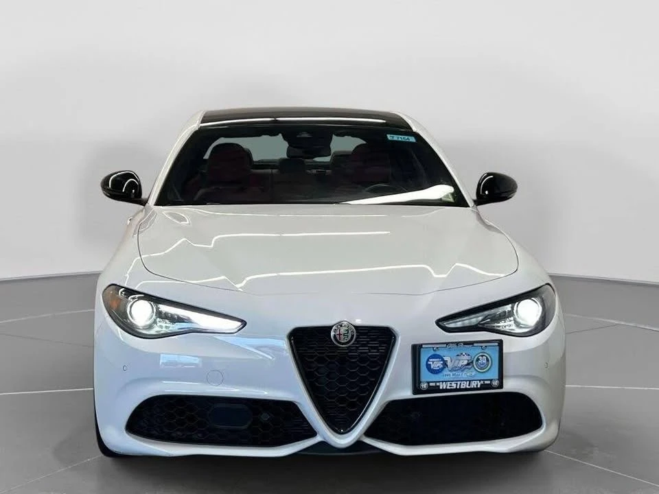 2023 Alfa Romeo Giulia - Image 2 of 20