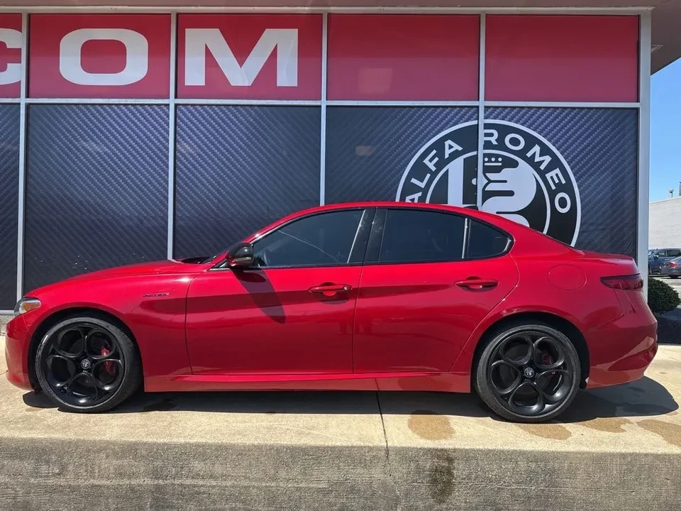 2023 Alfa Romeo Giulia - Image 6 of 20