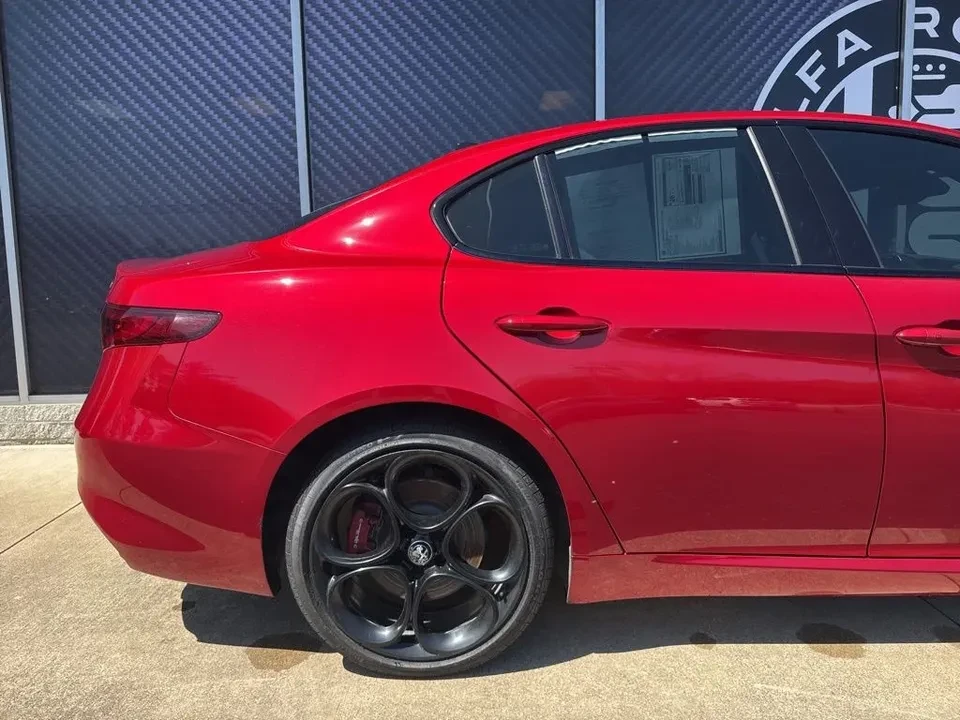2023 Alfa Romeo Giulia - Image 3 of 20