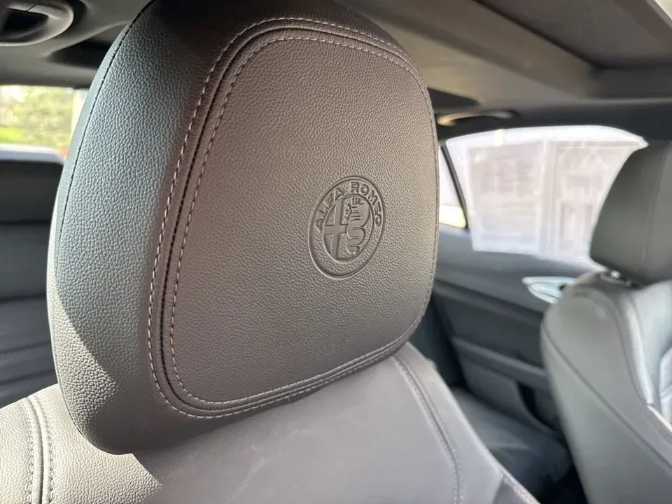 2023 Alfa Romeo Giulia - Image 20 of 20