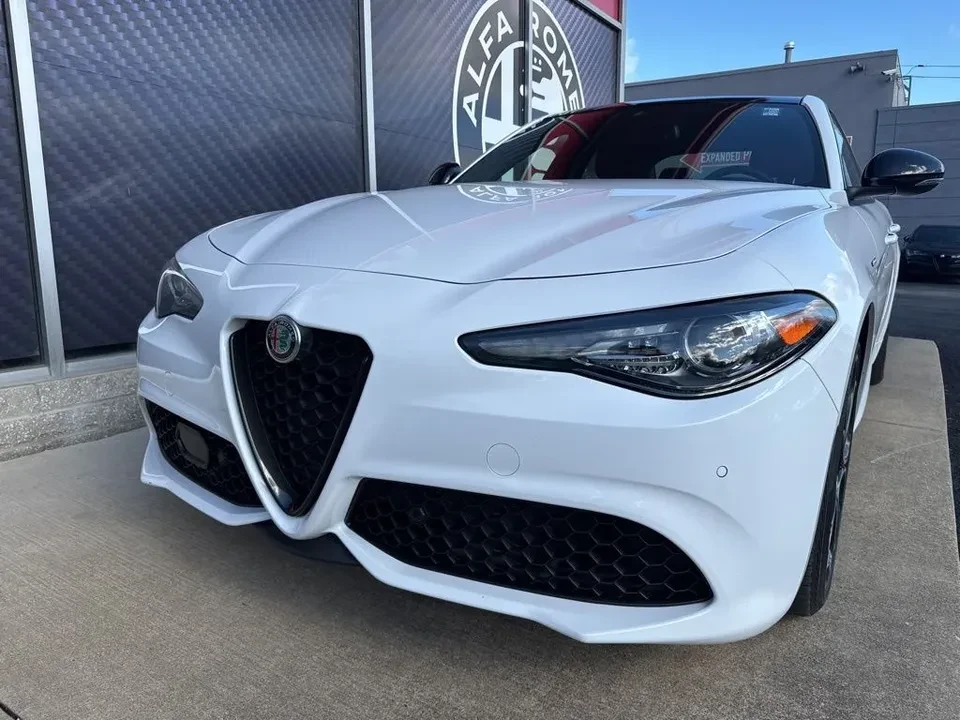 2023 Alfa Romeo Giulia - Image 2 of 19